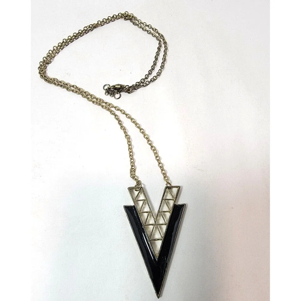 Vintage Style Gold Tone V Pendant Necklace Black Enamel Geometric Triangle Patte